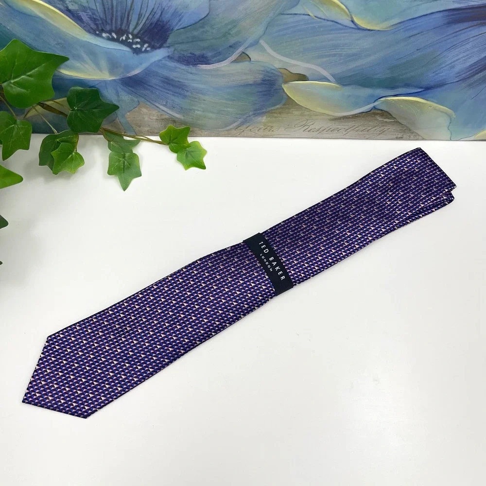 Ted Baker London‎ 100% Silk Tie in Purple
